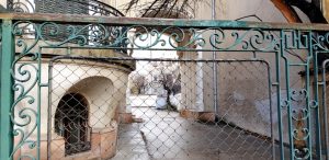 Strada Jean Louis Calderon, cu Trattoria Zucca si restaurantul Mesogios