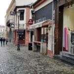 Strada Lipscani din Bucuresti, cu The Ace si alte restaurante