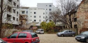 Strada Mihail Eminescu, la intersectia cu Viitorului, cu restaurantul Blue Margarita