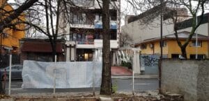 Strada Mihail Eminescu, la intersectia cu Viitorului, cu restaurantul Blue Margarita