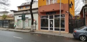 Strada Mihail Eminescu, la intersectia cu Viitorului, cu restaurantul Blue Margarita
