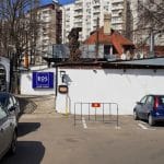 Strada Sevastopol la Piata Victoriei, cu restaurantul grecesc KOS