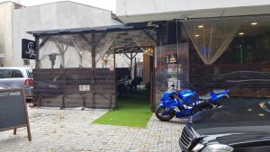 Strada Vaselor, cu restaurantele Sky Bistro si Peking Duck