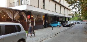 Strada Vaselor, cu restaurantele Sky Bistro si Peking Duck