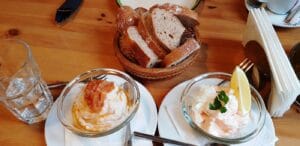 Therapy Bistro, cafenea boema la Moxa in Bucuresti