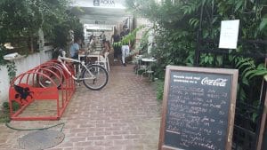 Therapy Bistro, cafenea boema la Moxa in Bucuresti