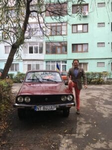 Adrian Pascu Tulbure calatorind inapoi in timp cu Dacia