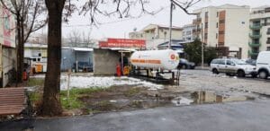 Calea Dudesti pe la restaurantul libanez Karamna