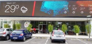 Calea Vacaresti si Promenada Mall pe la restaurantul Flying Pig