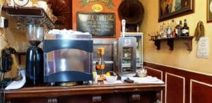 La Taifas, bistrou cu bucatarie urbana pe strada Gheorghe Manu in Bucuresti