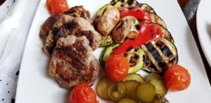 La Taifas, bistrou cu bucatarie urbana pe strada Gheorghe Manu in Bucuresti