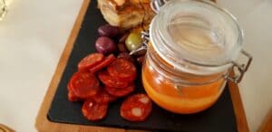 Trei, restaurant cu buctarie internationala pe Calea Calarasilor in Bucuresti