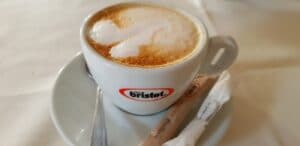 Trei, restaurant cu buctarie internationala pe Calea Calarasilor in Bucuresti