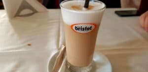 Trei, restaurant cu buctarie internationala pe Calea Calarasilor in Bucuresti