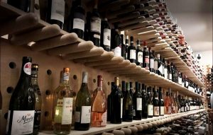 VINO Wine Bar Bucuresti, pe strada Mihai Eminescu