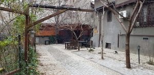 Lente Arcului, cafenea boema cu mansarda in strada Arcului din Bucuresti