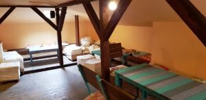 Lente Arcului, cafenea boema cu mansarda in strada Arcului din Bucuresti