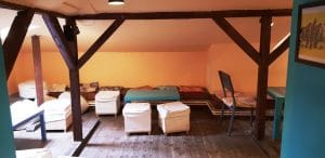 Lente Arcului, cafenea boema cu mansarda in strada Arcului din Bucuresti