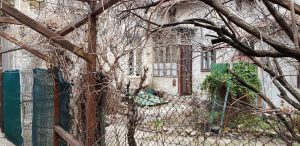 Lente Arcului, cafenea boema cu mansarda in strada Arcului din Bucuresti