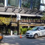 Strada Gheorghe Titeica, cu restaurantul turcesc Divan si cu Gustosi Momenti