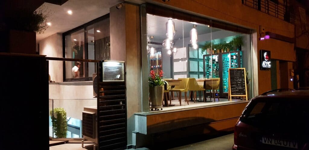 Atypic noaptea, restaurantul multicuisine de la Piata Floreasca
