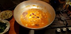 Invitatie la o cina italieneasca cu prietenii in bucatarie...