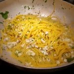 Invitatie la o cina italieneasca cu prietenii in bucatarie...