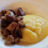 Bucătărie tradițională românească la Belciugatele