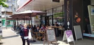 America House, cu bistrourile Benedict, Gram, cu Strarbucks si multe altele