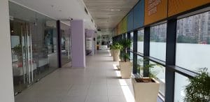 America House, cu bistrourile Benedict, Gram, cu Strarbucks si multe altele