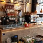 Benedict Bistro Cafe de la Europa House in Piata Victoriei din Bucuresti