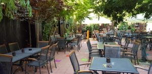 Blueberry, restaurant cu terasa boema, fostul BackYard Garden din Popa Nan