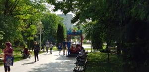 Bulevardul, Parcul si Lacul Tei, cu restaurantul The President