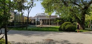 Bulevardul, Parcul si Lacul Tei, cu restaurantul The President