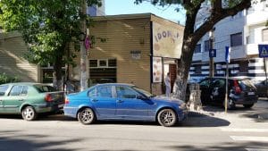 Buzesti in jurul restaurantului turcesc Idomemos