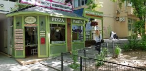 Calea Vacaresti, cu Pizzeria Volare, Cucina de Casa, Old Reds si alte restaurante si localuri