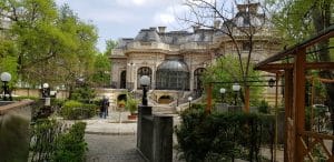 Casa Oamnilor de Stiinta (COS - Parcul Trandafirilor), un restaurant strigoi al Bucurestiului