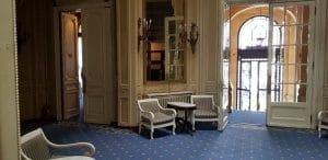 Casa Oamnilor de Stiinta (COS), fostul Parcul Trandafirilor, restaurantul strigoi al Bucurestiului