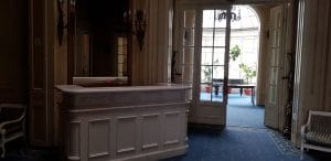 Casa Oamnilor de Stiinta (COS), fostul Parcul Trandafirilor, restaurantul strigoi al Bucurestiului