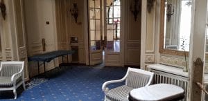 Casa Oamnilor de Stiinta (COS), fostul Parcul Trandafirilor, restaurantul strigoi al Bucurestiului