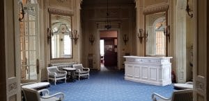 Casa Oamnilor de Stiinta (COS), fostul Parcul Trandafirilor, restaurantul strigoi al Bucurestiului