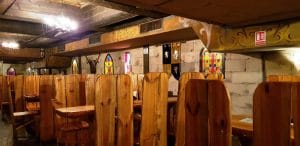 Excalibur, restaurant medieval cu carne fripta in Piata Revolutiei din Bucuresti