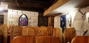 Excalibur, restaurant medieval cu carne fripta in Piata Revolutiei din Bucuresti