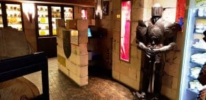 Excalibur, restaurant medieval cu carne fripta in Piata Revolutiei din Bucuresti