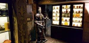 Excalibur, restaurant medieval cu carne fripta in Piata Revolutiei din Bucuresti