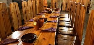 Excalibur, restaurant medieval cu carne fripta in Piata Revolutiei din Bucuresti