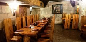 Excalibur, restaurant medieval cu carne fripta in Piata Revolutiei din Bucuresti