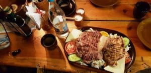 Excalibur, restaurant medieval cu carne fripta in Piata Revolutiei din Bucuresti