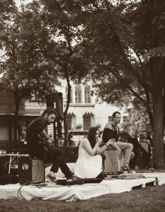 Gradina cu Artisti la Merlock