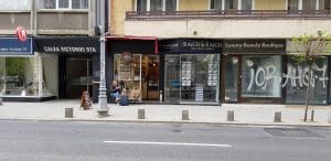 Hai la o Kfea, cafenea minuscula pe Calea Victoriei
